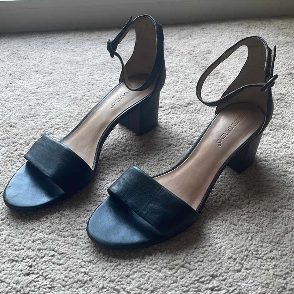 Heeled Bernardo leather sandal